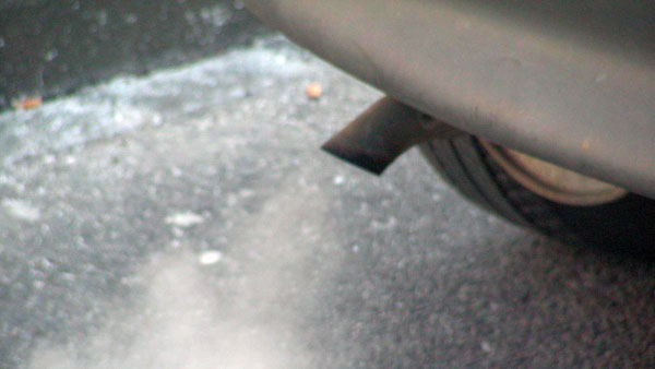 ஆடிக்கு அடித்த அடி... புகை உமிழ்தல் மோசடி வழக்கில் சிஇஒ அதிரடி கைது!