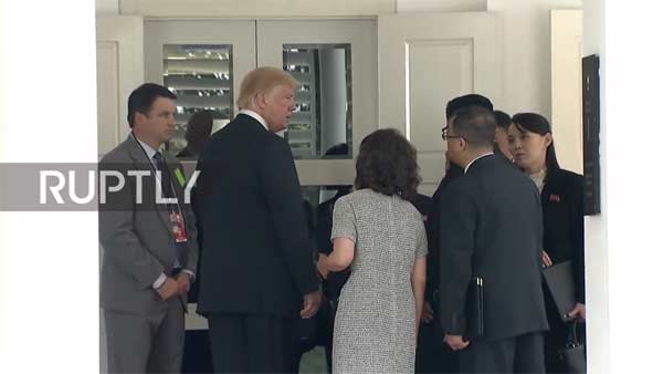 டிரம்ப் சைகை.. ரெடியான ரகசிய ஏஜென்ட்.. கொலை பீதியால் காரில் ஏறாத கிம்.. அந்த காரில் என்னதான் இருக்கு