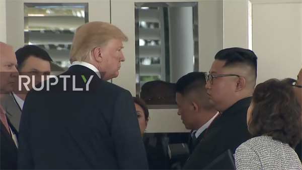 டிரம்ப் சைகை.. ரெடியான ரகசிய ஏஜென்ட்.. கொலை பீதியால் காரில் ஏறாத கிம்.. அந்த காரில் என்னதான் இருக்கு