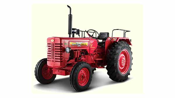 டிரைவர் இல்லாமலேயே இயங்கும் டிராக்டர்! வெறும் ரூ.50 ஆயிரத்தில் விவசாயிகளுக்கு கிடைத்த வரம்! 