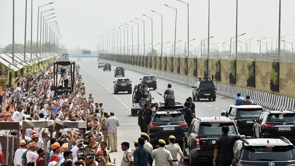 மோடி திறந்து வைத்த எக்ஸ்பிரஸ் ஹைவேயில் புதைந்து கிடக்கும் ரகசியங்கள்