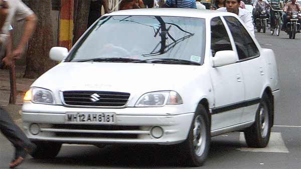 ஸ்கூட்டர் விலையில் கார் வேண்டுமா? வாங்க வாங்கலாம்....