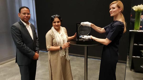 25வது திருமண நாளில் மனைவிக்கு லேட்டஸ்ட் ரோல்ஸ் ராய்ஸ் பரிசு; கெத்து காட்டும் இந்தியர்