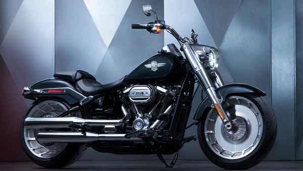 வடிவேலு ஸ்டைலில் ரூ.10 லட்சம் ஹார்லி டேவிட்சன் பைக் ஸ்வாகா! ஒரு மனுஷன் இவ்ளோ நேரமா டெஸ்ட் ரைடு போவான்? 