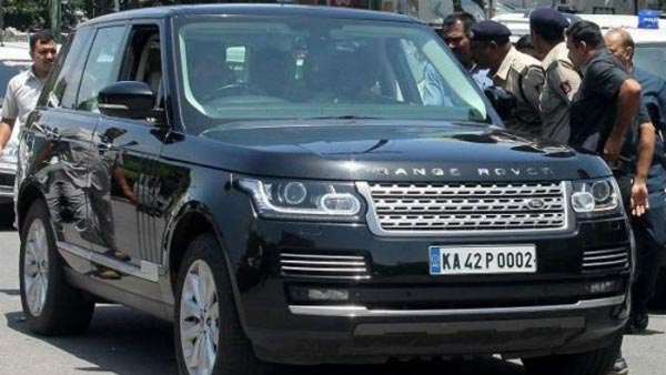 முதல்வரின் ரூ.1.75 கோடி ரேஞ்ச் ரோவரின் ரகசியங்கள் லீக்.. இந்த கார்தான் அதிர்ஷ்டத்தை கொடுக்குதாம்... முதல்வரின் ரூ.1.75 கோடி ரேஞ்ச் ரோவரின் ரகசியங்கள் லீக்.. இந்த கார்தான் அதிர்ஷ்டத்தை கொடுக்குதாம்...