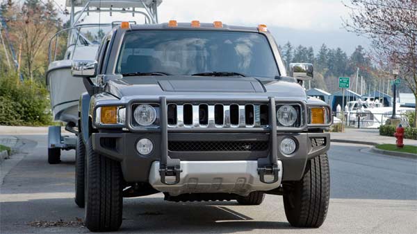 சவப்பெட்டியாக மாறிய பிஎம்டபிள்யூ கார்! இறந்த தந்தைக்கு மகன் நூதன மரியாதை! 