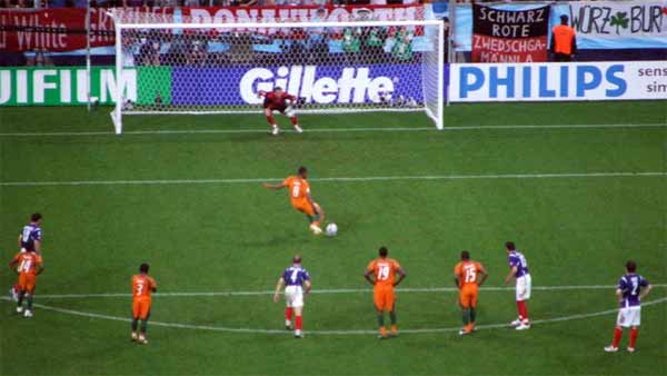 உலக கோப்பை கால்பந்து தொடரில் இந்தியாவுக்கு முதல் முறையாக வாய்ப்பு! கியாவுக்கு சுனில் சேத்ரி நன்றி!