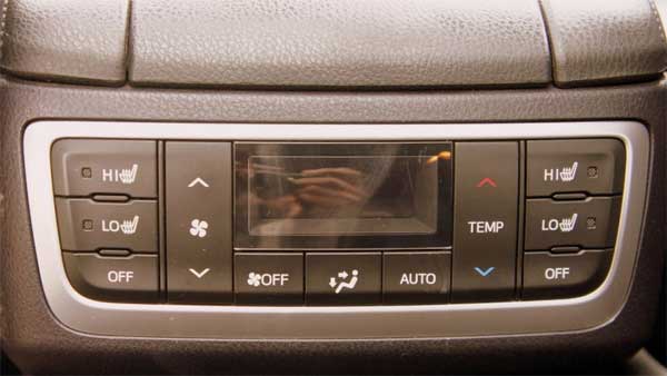 காருக்குள் அடைத்து குழந்தைகளை கொல்லும் 'கேர்லெஸ்' பெற்றோர்... போலீஸ் எச்சரிக்கை...