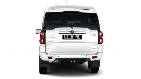 நடுவீதிக்கு வந்த ரயில்.. அதிர்ச்சியில் அலறியடித்து ஓடிய மக்கள்.. ஓட்டுனருக்கு இதுதான் தண்டனை! 