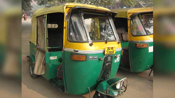 தவறான டாக்ஸி, ஆட்டோ டிரைவர்களை களையெடுக்க QR கோடு சிஸ்டம்! பெண்களின் பாதுகாப்பிற்காக அதிரடி! 