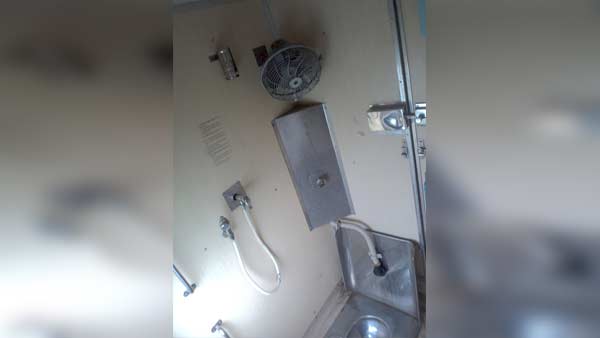 இந்திய ரயில்வே இப்போ வேற லெவல்... பயணிகள் நலனுக்காக பல நவீன வசதிகள் அறிமுகம்! 