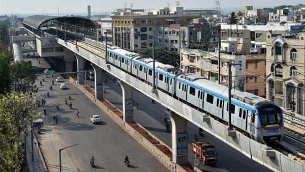 இந்திய ரயில்வே இப்போ வேற லெவல்... பயணிகள் நலனுக்காக பல நவீன வசதிகள் அறிமுகம்! 