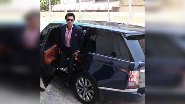 அமிதாப் முதல் ரன்பீர் வரை... ரேஞ்ச் ரோவர் கார்களுக்கு பாலிவுட் மயங்குவது இதனால்தான்... அமிதாப் முதல் ரன்பீர் வரை... ரேஞ்ச் ரோவர் கார்களுக்கு பாலிவுட் மயங்குவது இதனால்தான்...