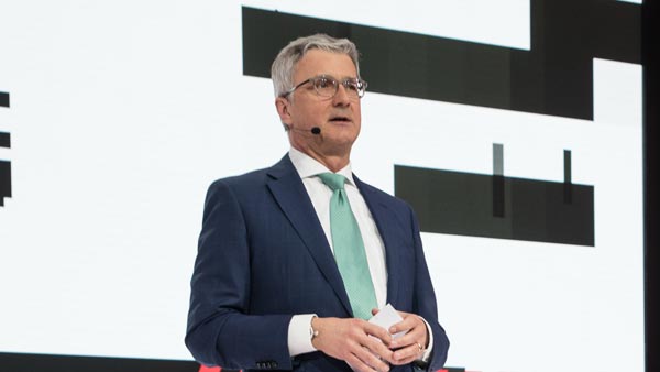 ஆடிக்கு அடித்த அடி... புகை உமிழ்தல் மோசடி வழக்கில் சிஇஒ அதிரடி கைது!