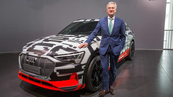 ஆடிக்கு அடித்த அடி... புகை உமிழ்தல் மோசடி வழக்கில் சிஇஒ அதிரடி கைது!