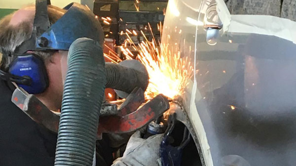 தலையில் மிளகாய் அரைத்து விடுவார்கள்... செகண்ட் ஹேண்ட் கார் வாங்குவதில் இத்தனை அபாயங்களா? தலையில் மிளகாய் அரைத்து விடுவார்கள்... செகண்ட் ஹேண்ட் கார் வாங்குவதில் இத்தனை அபாயங்களா?