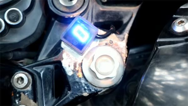 பைக் எந்த கியரில் செல்கிறது என்பதை கணிக்க முடியாமல் சிரமப்படுபவர்களுக்கு வந்தாச்சு தீர்வு!