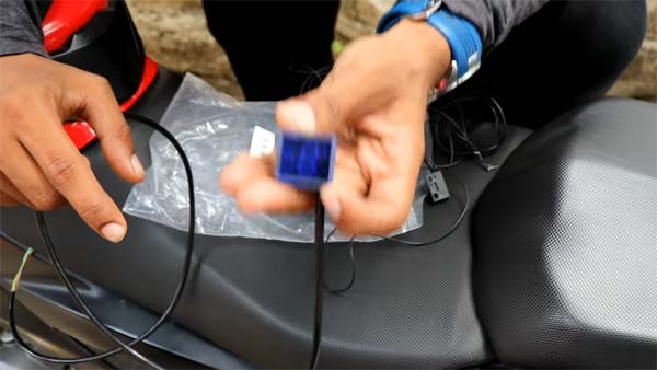 பைக் எந்த கியரில் செல்கிறது என்பதை கணிக்க முடியாமல் சிரமப்படுபவர்களுக்கு வந்தாச்சு தீர்வு!