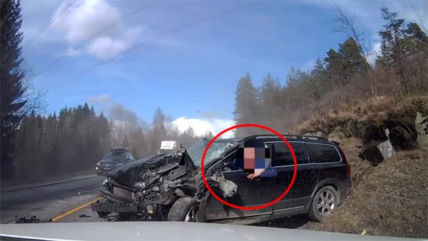 லாரி மீது மோதிய வால்வோ கார்; எந்தவித காயமும் இன்றி தப்பிய டிரைவர் - அதிர்ச்சி வீடியோ 