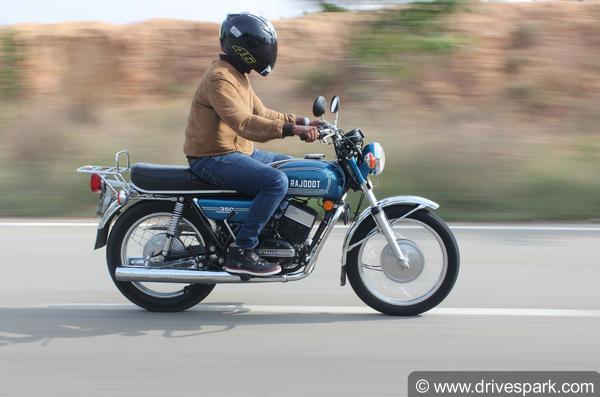 80's கிட்ஸ் ரசித்த யமஹா ஆர்டி350 பைக்கில் இவ்வளவு அம்சங்களா?