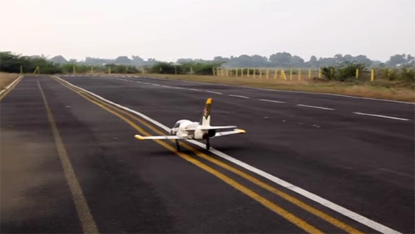 சத்தமில்லாமல் உலக சாதனை படைத்தார் நடிகர் அஜித்; ஆளில்லா விமான தயாரிப்பில் புதிய மைல்கல் சத்தமில்லாமல் உலக சாதனை படைத்தார் நடிகர் அஜித்; ஆளில்லா விமான தயாரிப்பில் புதிய மைல்கல்