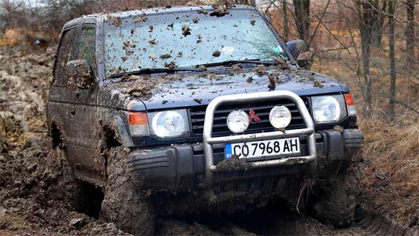 அடேங்கப்பா..! 4x4 கார்களில் இவ்வளவு விஷயங்கள் இருக்கிறதா?
