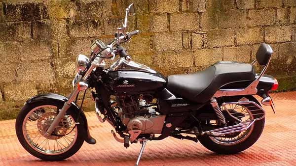 இந்தியர்களின் மனதில் நீங்கா இடம் பெற்ற டூவீலர்கள் இவை தான்