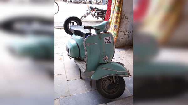 போட்டியாளர்களை குலை நடுங்க வைத்த பஜாஜ்.. கம்பீரமாக மறு அவதாரம் எடுக்கிறது சீட்டாக் ஸ்கூட்டர்.. போட்டியாளர்களை குலை நடுங்க வைத்த பஜாஜ்.. கம்பீரமாக மறு அவதாரம் எடுக்கிறது சீட்டாக் ஸ்கூட்டர்..