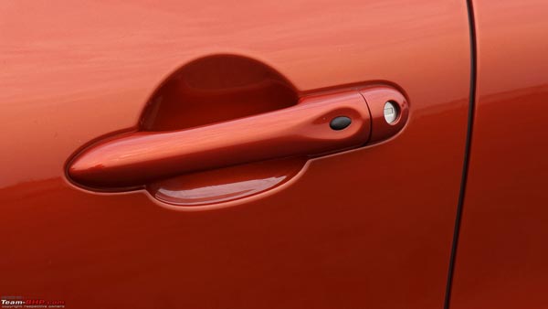 சர்வமும் ஆட்டோமெட்டிக் மயம்.. சாதாரண கார்களில் கூட இடம்பெறும் புதுமையான வசதிகள்.. 