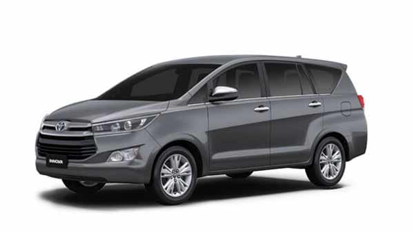 இன்னோவா காரால் பாதிக்கப்பட்டது நாஞ்சில் சம்பத் மட்டுமல்ல.. சூப்பர் ஸ்டார் ரஜினியும்தான்...