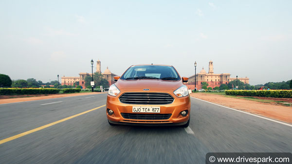 ஸிப்ட் காரை விட ஃபோர்டு ஃபிகோ காரின் விலை குறைந்தது