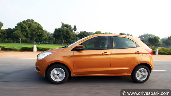 ஸிப்ட் காரை விட ஃபோர்டு ஃபிகோ காரின் விலை குறைந்தது