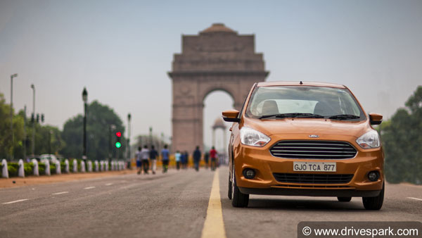 ஸிப்ட் காரை விட ஃபோர்டு ஃபிகோ காரின் விலை குறைந்தது