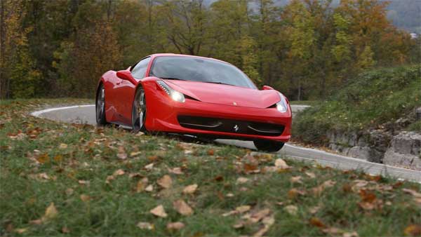 பல கோடி ரூபாய் மதிப்புடைய சூப்பர் கார்களில் கெத்தாக வலம் வரும் இந்திய பெண்கள்..