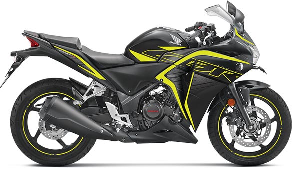 40 சூப்பர் பைக்குகளை திடீரென பறிமுதல் செய்த போலீசார் மீது பேஸ்புக் லைவ்வில் இளைஞர்கள் பகீர் புகார்... 