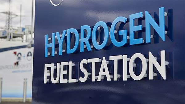 தண்ணீரில் ஓடும் பைக்; திருப்பூர் மாணவி அசத்தல் கண்டுபிடிப்பு; எப்பொழுது நடைமுறைக்கு வரும்?