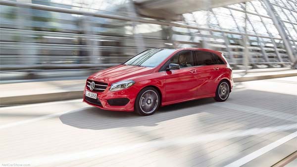 தமிழகத்தில் நெகிழ்ச்சி! பென்ஸ் கார் வாங்க வேண்டும் என்ற 8 வயது கனவை 88வது வயதில் நிறைவேற்றிய விவசாயி...