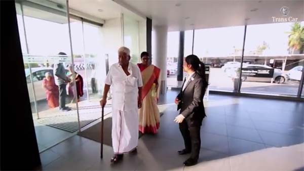 தமிழகத்தில் நெகிழ்ச்சி! பென்ஸ் கார் வாங்க வேண்டும் என்ற 8 வயது கனவை 88வது வயதில் நிறைவேற்றிய விவசாயி...