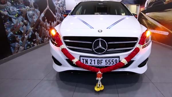 தமிழகத்தில் நெகிழ்ச்சி! பென்ஸ் கார் வாங்க வேண்டும் என்ற 8 வயது கனவை 88வது வயதில் நிறைவேற்றிய விவசாயி...