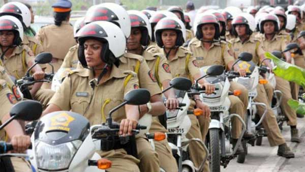 இன்னமும் டிவிஎஸ் பயன்படுத்தும் தமிழ்நாடு போலீஸ்.. குஜராத் போல் ஹார்லி டேவிட்சனுக்கு மாறுவது எப்போ? இன்னமும் டிவிஎஸ் பயன்படுத்தும் தமிழ்நாடு போலீஸ்.. குஜராத் போல் ஹார்லி டேவிட்சனுக்கு மாறுவது எப்போ?