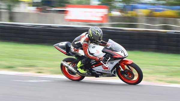 ஹோண்டா பைக் பந்தயத்தில் சென்னையை சேர்ந்த முகம்மது மிக்கைல் அசத்தல்!!