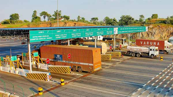 இந்தியா முழுவதும் டோல் கேட் கட்டணம் ரத்து? இந்தியா முழுவதும் டோல் கேட் கட்டணம் ரத்து?