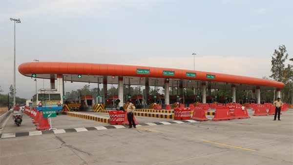 இந்தியா முழுவதும் டோல் கேட் கட்டணம் ரத்து? இந்தியா முழுவதும் டோல் கேட் கட்டணம் ரத்து?