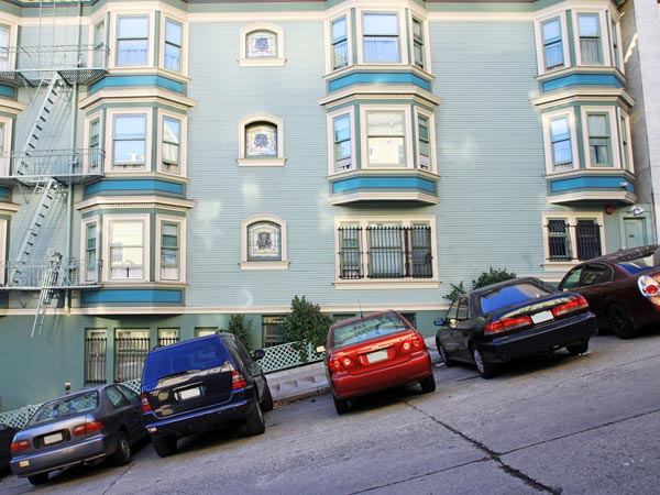 பார்க்கிங் வசதி இருந்தால் மட்டுமே வாகனம் வாங்க முடியும்.. விதிமீறிய 100 வாகனங்கள் கொத்தாக பறிமுதல் பார்க்கிங் வசதி இருந்தால் மட்டுமே வாகனம் வாங்க முடியும்.. விதிமீறிய 100 வாகனங்கள் கொத்தாக பறிமுதல்