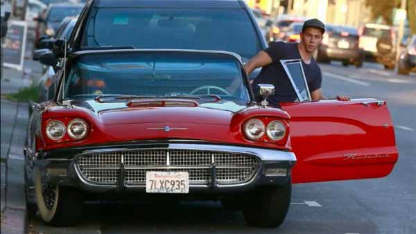 இந்த கார்களில்தான் காதலனுடன் ஜாலியாக ஊர் சுற்றுகிறார் பிரியங்கா சோப்ரா.. எல்லாமே காஸ்ட்லி ரகம்..