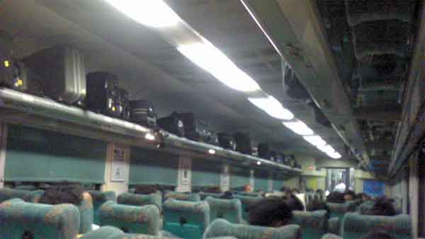 செப்டம்பரில் அறிமுகமாகிறது 'மேட் இன் இந்தியா' அதிவேக ரயில்!!