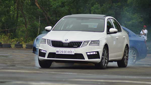ஸ்கோடா ஆக்டேவியா ஆர்எஸ் காருக்கு மீண்டும் முன்பதிவு துவக்கம்!!