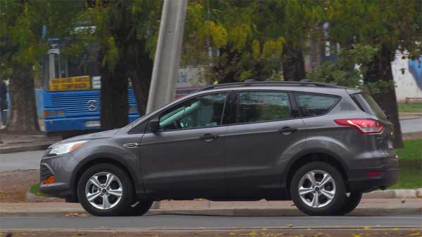 நெகிழ்ச்சி சம்பவம்.. முதல் நாள் வேலைக்கு 16 மைல் நடந்து வந்த மாணவனுக்கு கிடைத்த ஆச்சரிய பரிசு..