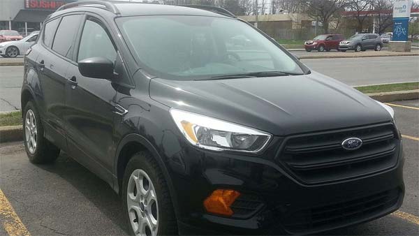 நெகிழ்ச்சி சம்பவம்.. முதல் நாள் வேலைக்கு 16 மைல் நடந்து வந்த மாணவனுக்கு கிடைத்த ஆச்சரிய பரிசு..