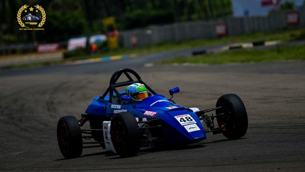 திஜில் ராவ்... கார் ரேஸில் இந்தியாவின் இளம் நம்பிக்கை நட்சத்திரம்!!